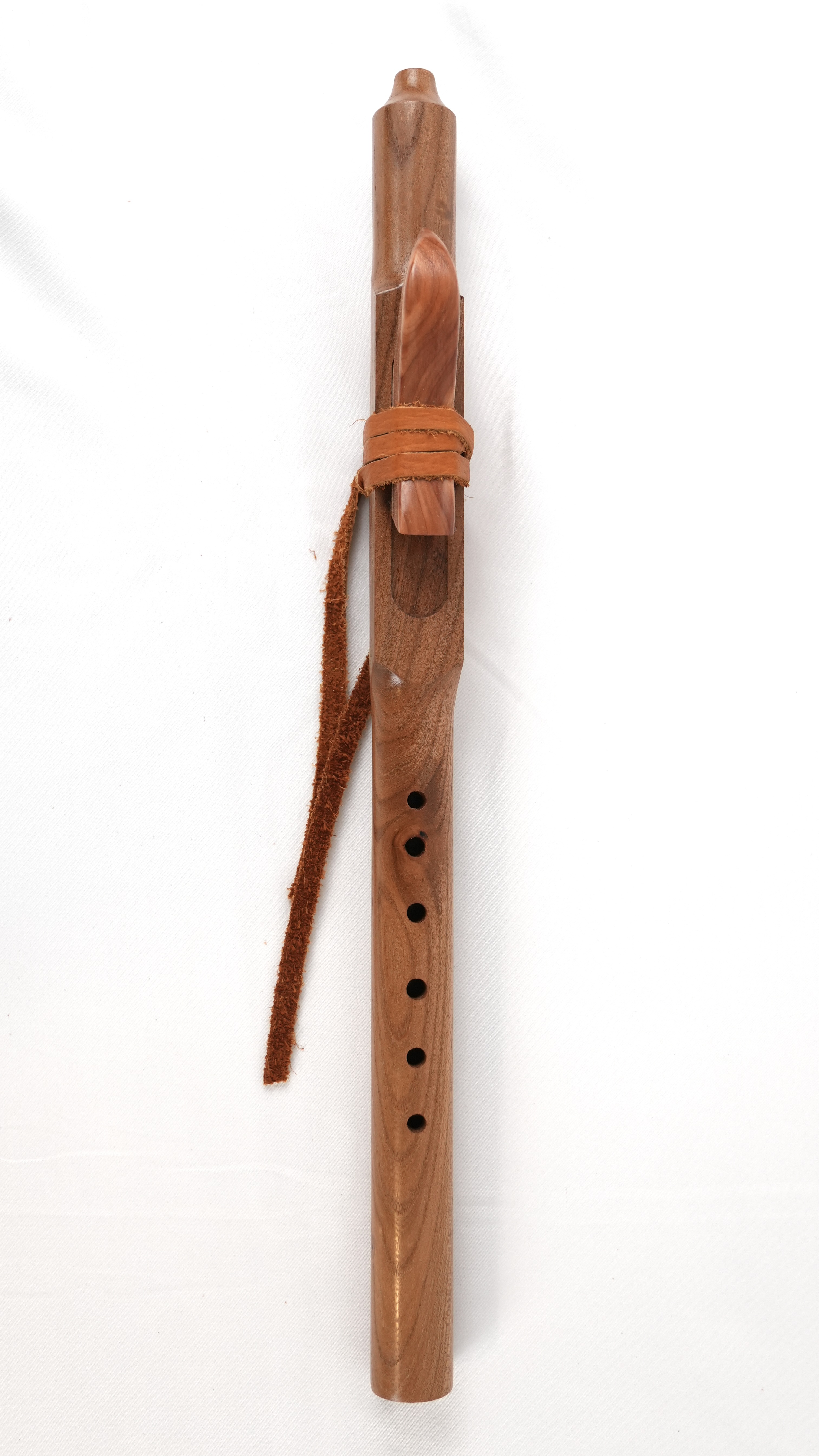 Native American Style Flute - Key of B - 440 HZ